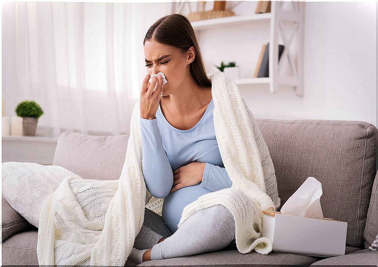 Woman with cold during pregnancy.