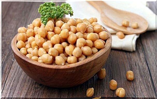 Recipes rich in potassium include chickpeas as one of their ingredients.