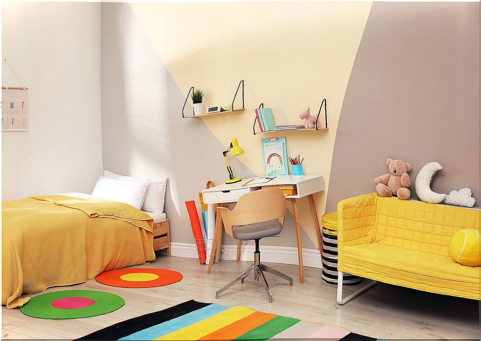 Children's room decorated in yellow tones.