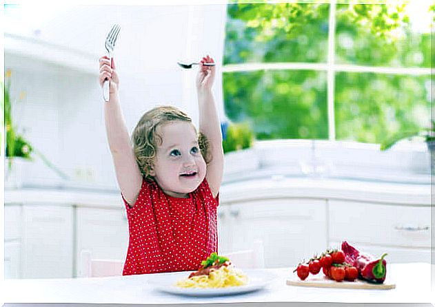 With patience and good habits, children overcome the fear of trying new foods.