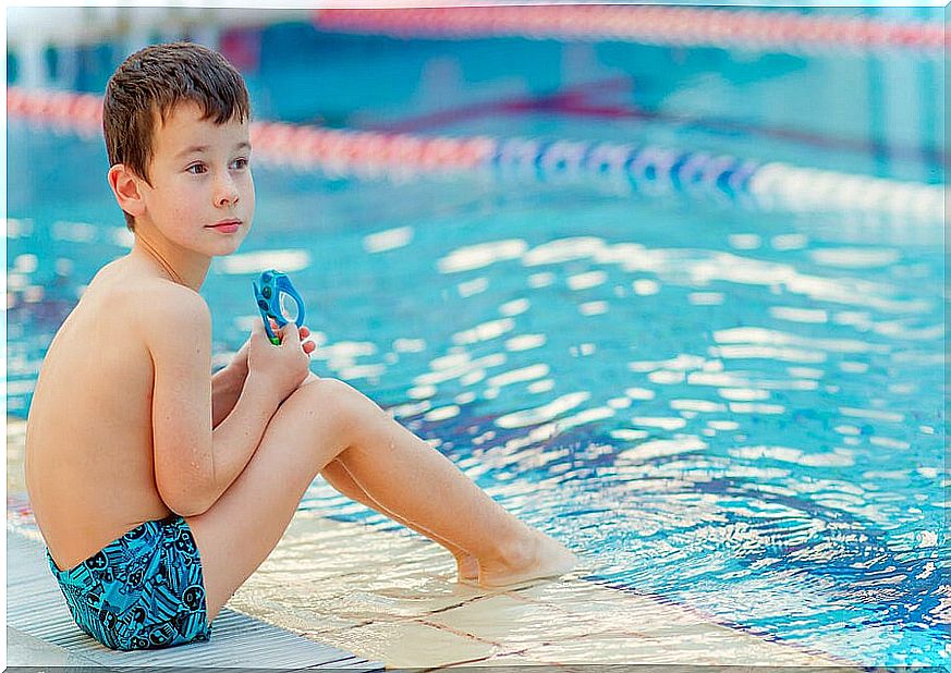 Do you have to wait two hours after eating to get into the water?