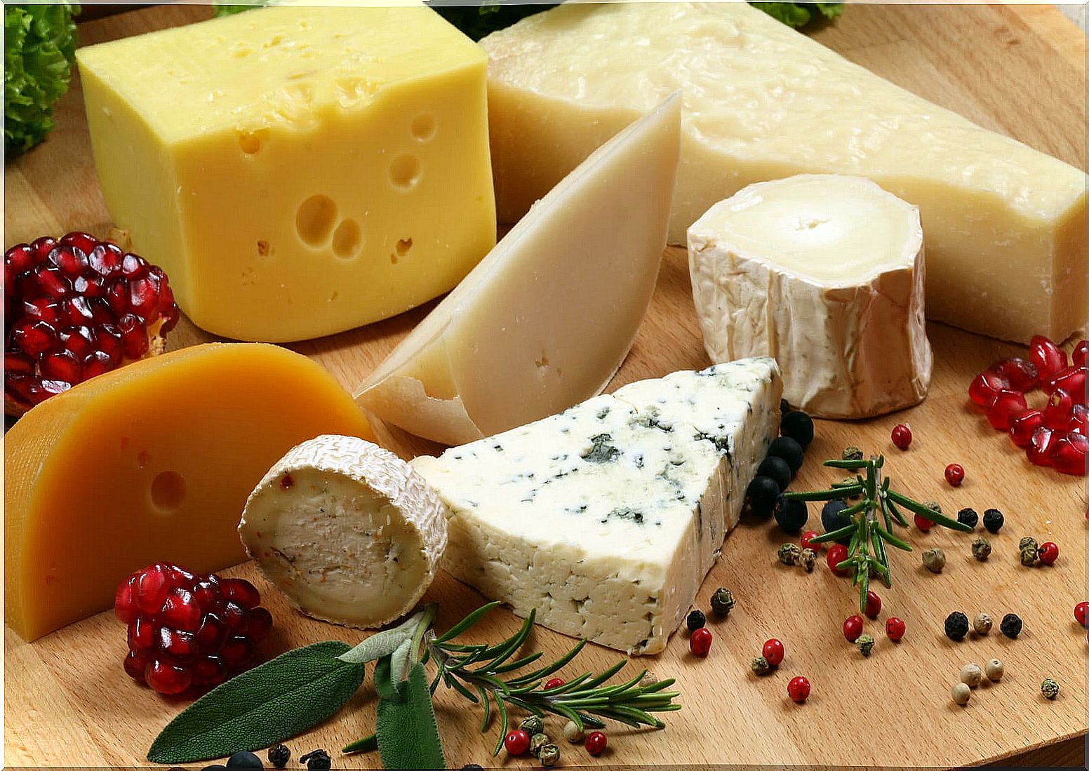 Some of the cheeses that can be eaten during pregnancy.